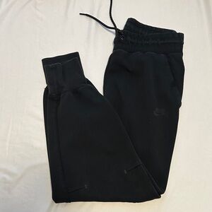 Nike Tech Black Sweatpants